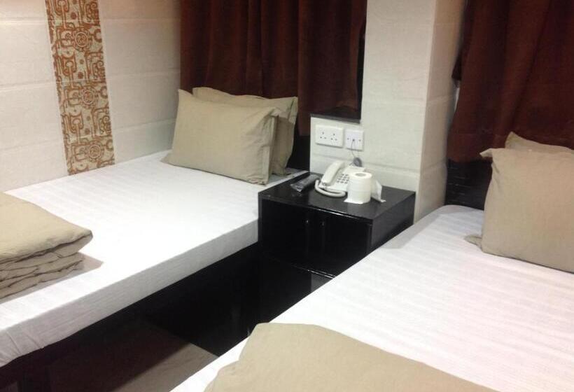اتاق لوکس سه تخته, Manhattan Guesthouse