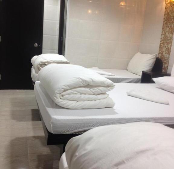 اتاق لوکس خانوادگی, Manhattan Guesthouse