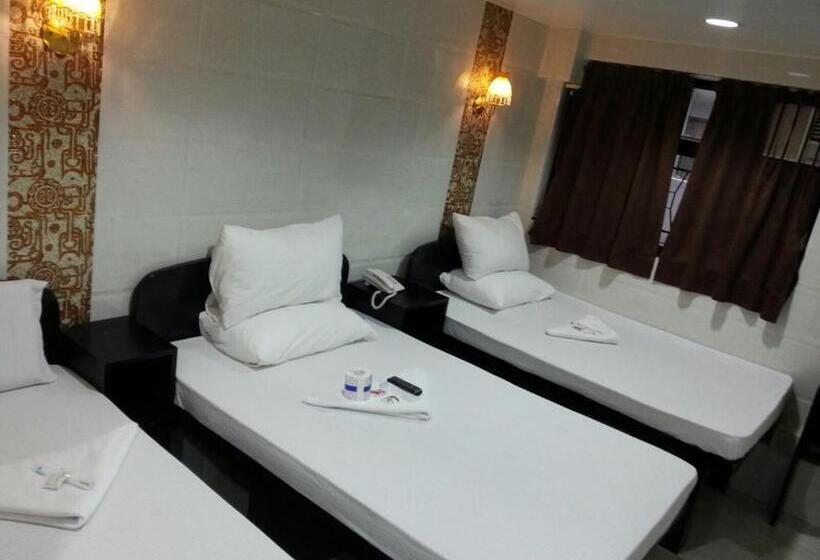 اتاق لوکس خانوادگی, Manhattan Guesthouse