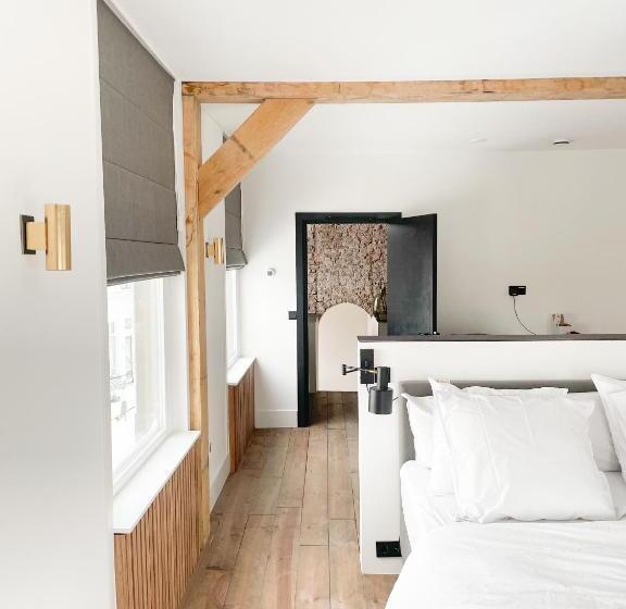 سوئیت با بالکن, Boutique Hotel Hippe Hendrik