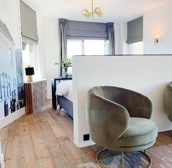 سوئیت با بالکن, Boutique Hotel Hippe Hendrik