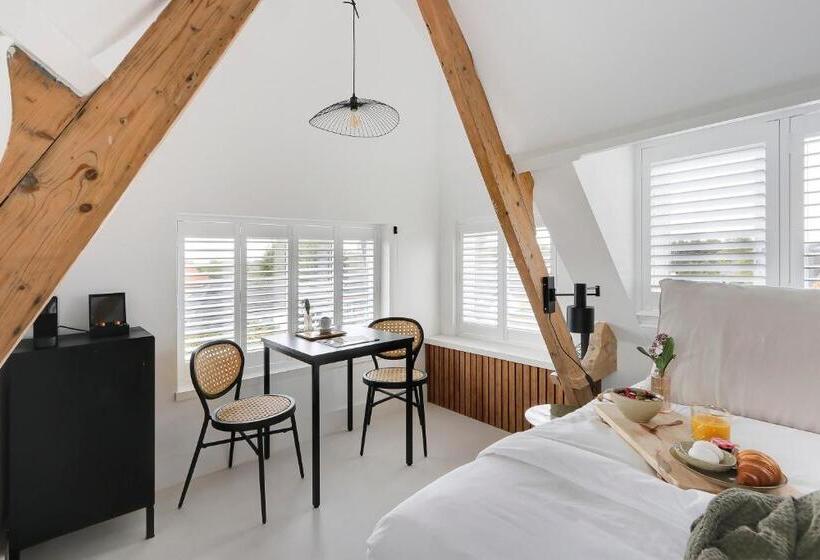 سوییت سوپریور, Boutique Hotel Hippe Hendrik