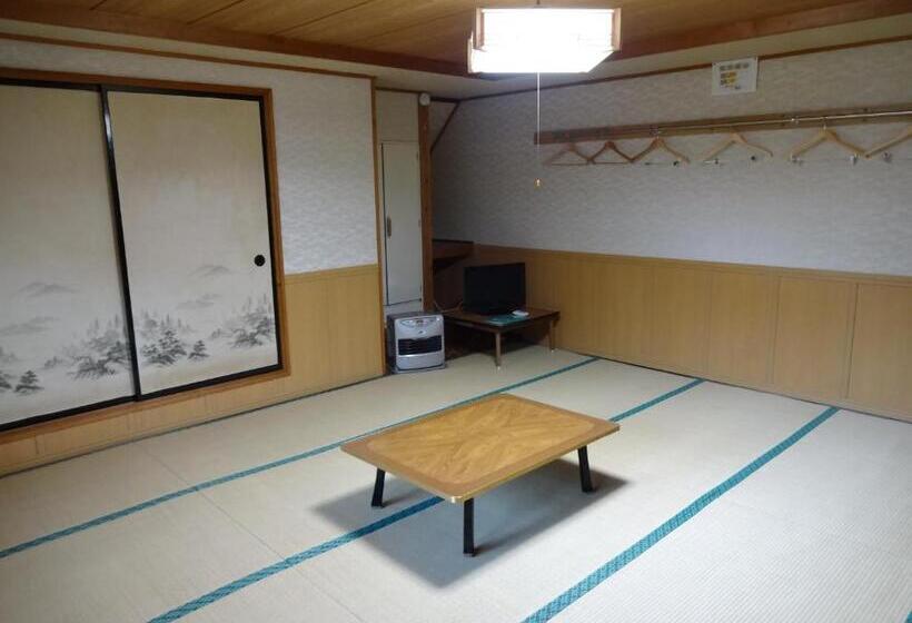 اتاق استاندارد با سرویس بهداشتی مشترک, Hanasaku Onsen Yoshiyaso