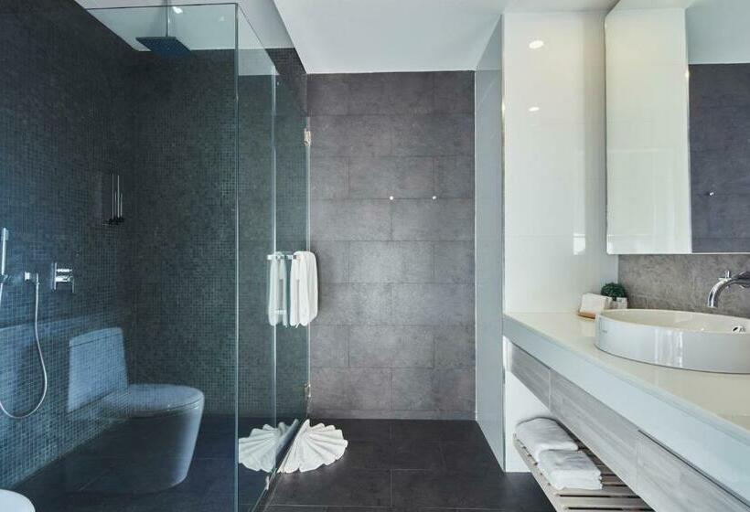 اتاق استاندارد با تخت بزرگ, Serenity Hotel And Spa Kabinburi