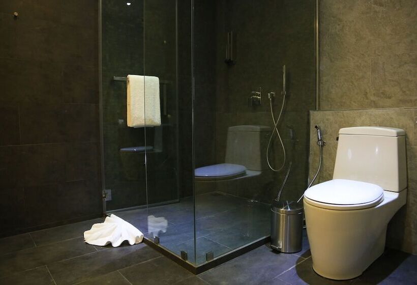 اتاق استاندارد با چشم‌انداز باغ, Serenity Hotel And Spa Kabinburi