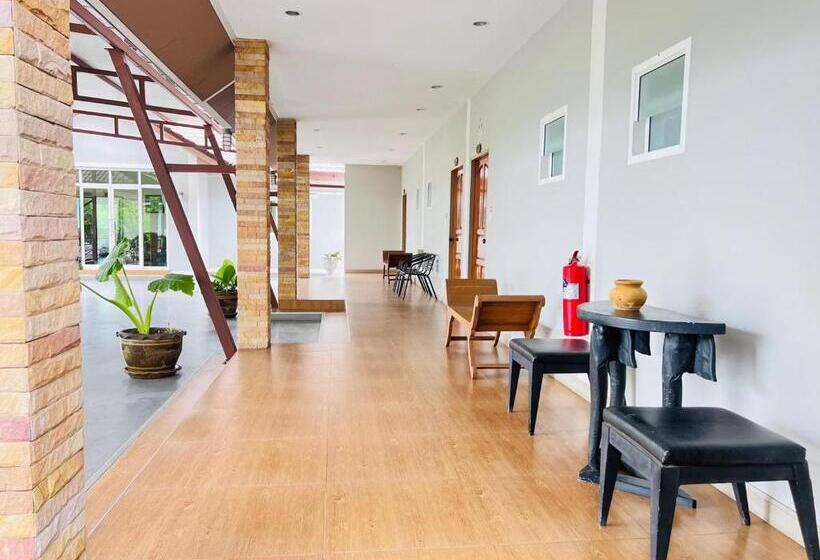 デラックスルーム, Baan Suan Khun Yaiy