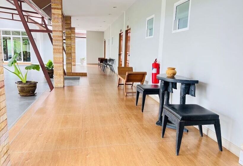 デラックスルーム, Baan Suan Khun Yaiy