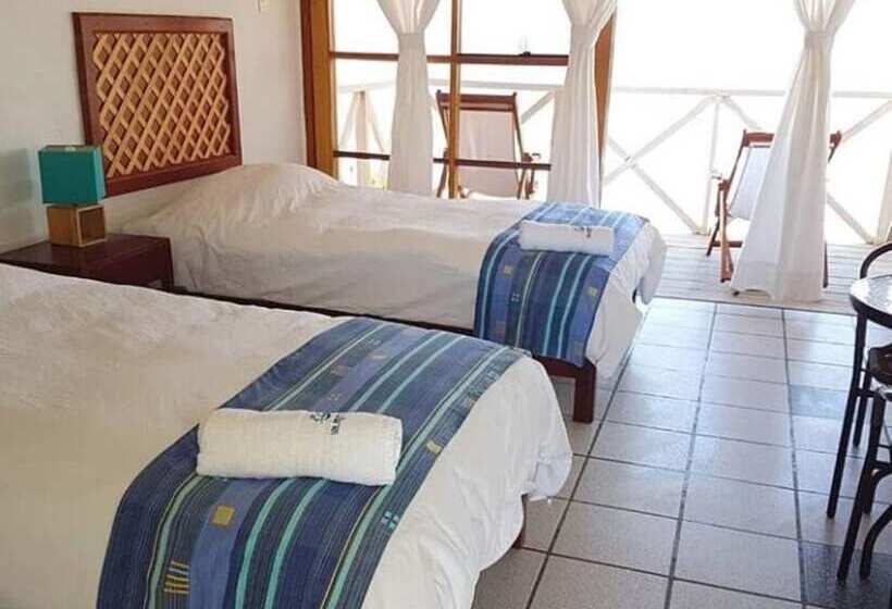 غرفة عائلية, Delfines De Chicama