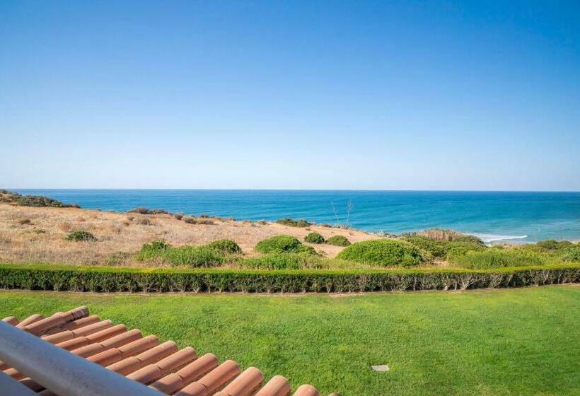 1 Bedroom Deluxe Apartment Sea View, Clube Porto Mos  Sunplace S & Beach Resort