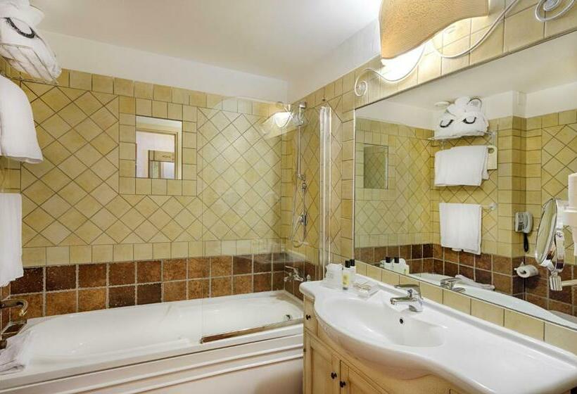 اتاق استاندارد با چشم‌انداز باغ, Colonna Resort, A Colonna Luxury Beach Hotel, Porto Cervo