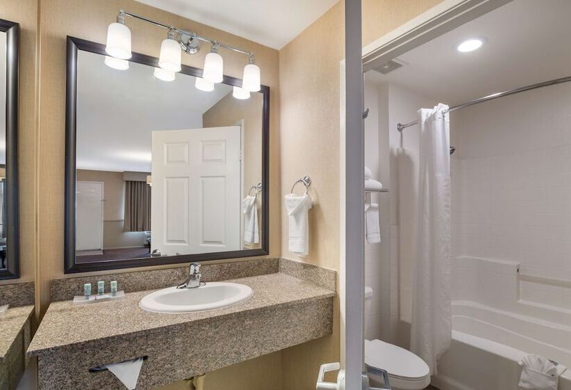 سوییت, Best Western Corona Hotel & Suites