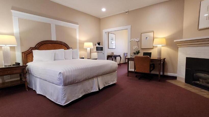 اتاق استاندارد با تخت بزرگ, Butterfly Grove Inn