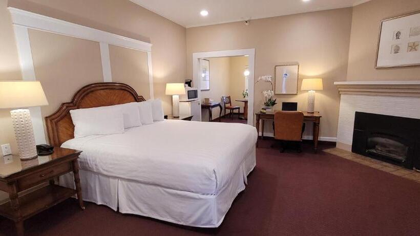 اتاق استاندارد با تخت بزرگ, Butterfly Grove Inn