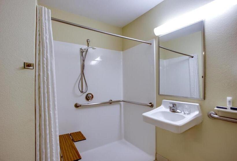 Quarto Estandar para Deficientes Físicos, Candlewood Suites Raleigh Crabtree