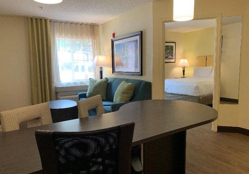 سوئیت برای معلولان, Candlewood Suites Raleigh Crabtree