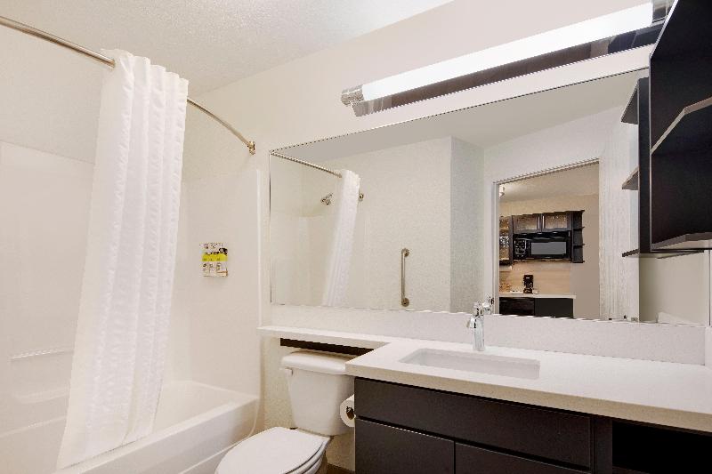 سوئیت با تخت بزرگ, Candlewood Suites Rogers Bentonville, An Ihg