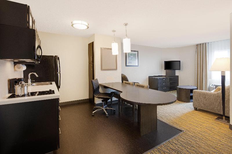سوئیت با تخت بزرگ, Candlewood Suites Rogers Bentonville, An Ihg