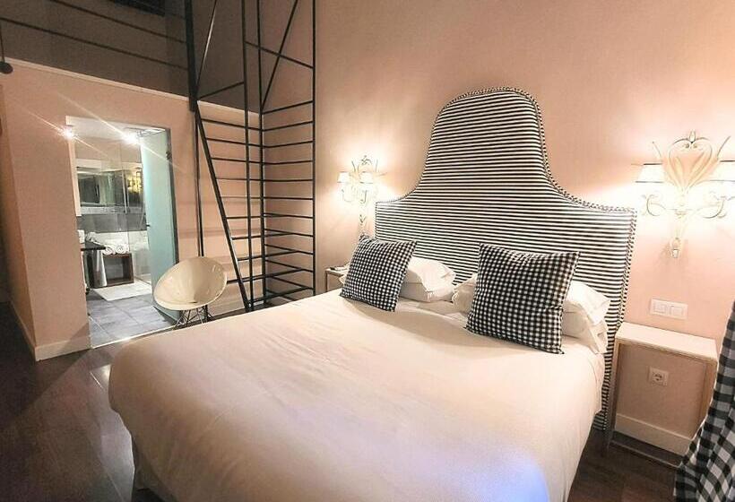 Chambre Supérieure, Carmen Boutique