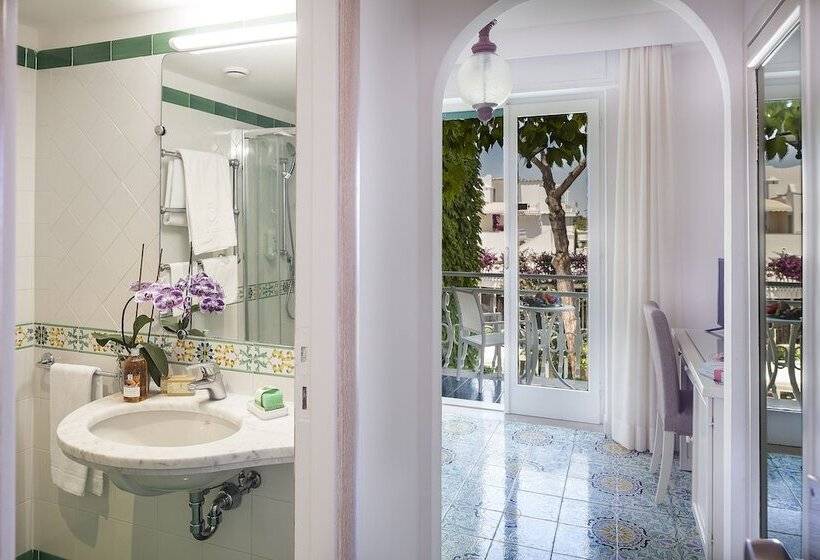 اتاق سوپریور, Continental Ischia