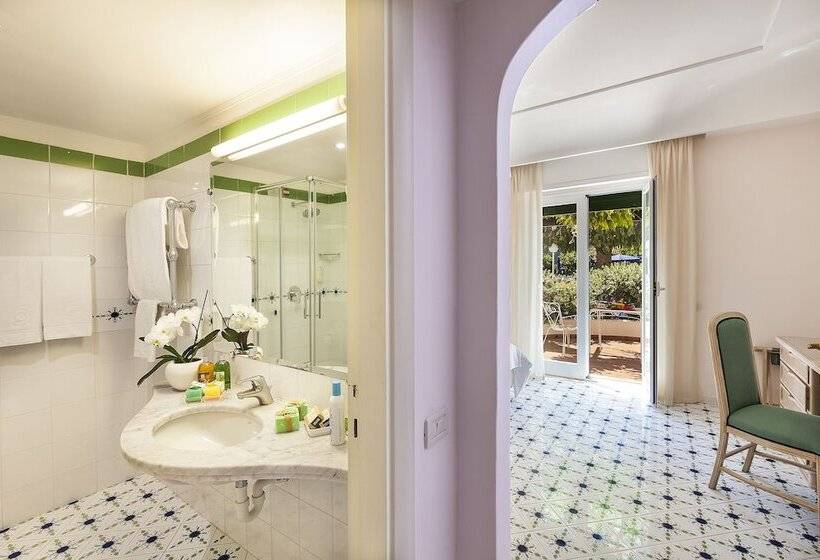 اتاق سوپریور, Continental Ischia