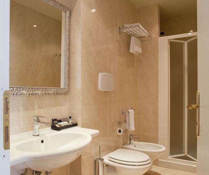 اتاق استاندارد یک نفره, C Hotels Diplomat