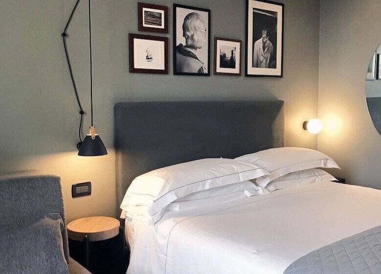 اتاق استاندارد سه نفره, C Hotels Diplomat