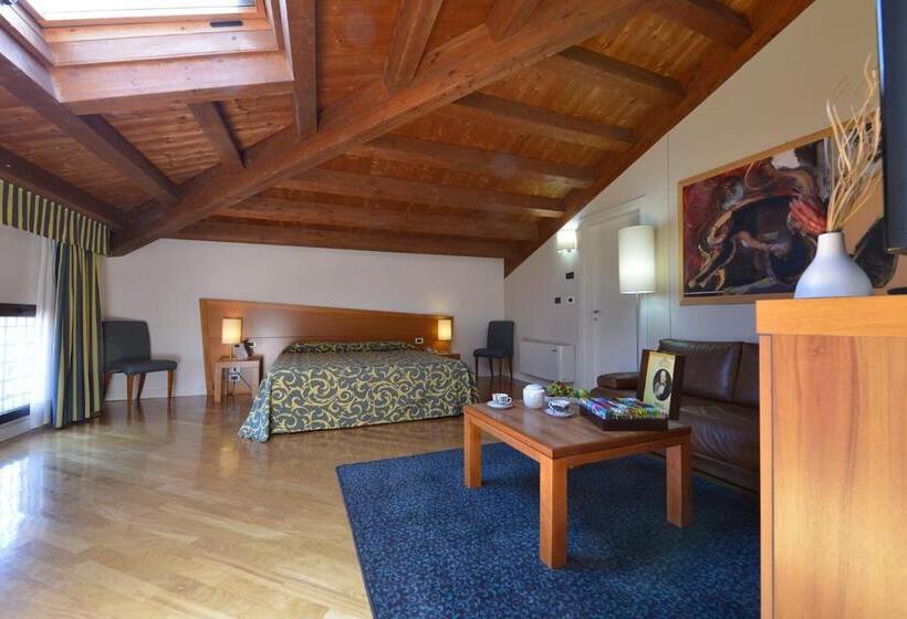 Deluxe Room with Views, Ferrara