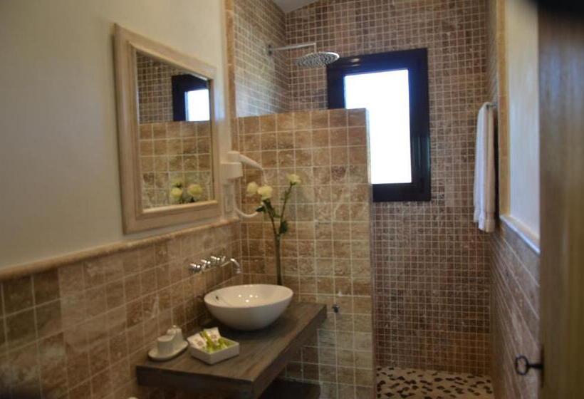 חדר סטנדרט, Galena Mas Comangau