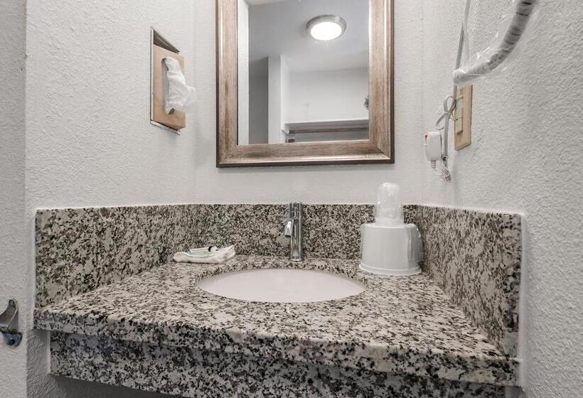 اتاق استاندارد با 2 تخت دوبل, Heritage Inn Express Chico