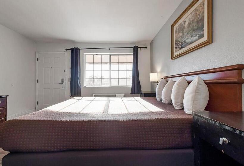 اتاق استاندارد با تخت بزرگ, Heritage Inn Express Chico