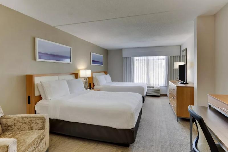 اتاق استاندارد با تخت دو نفره بزرگ برای معلولان, Holiday Inn Franklin  Cool Springs