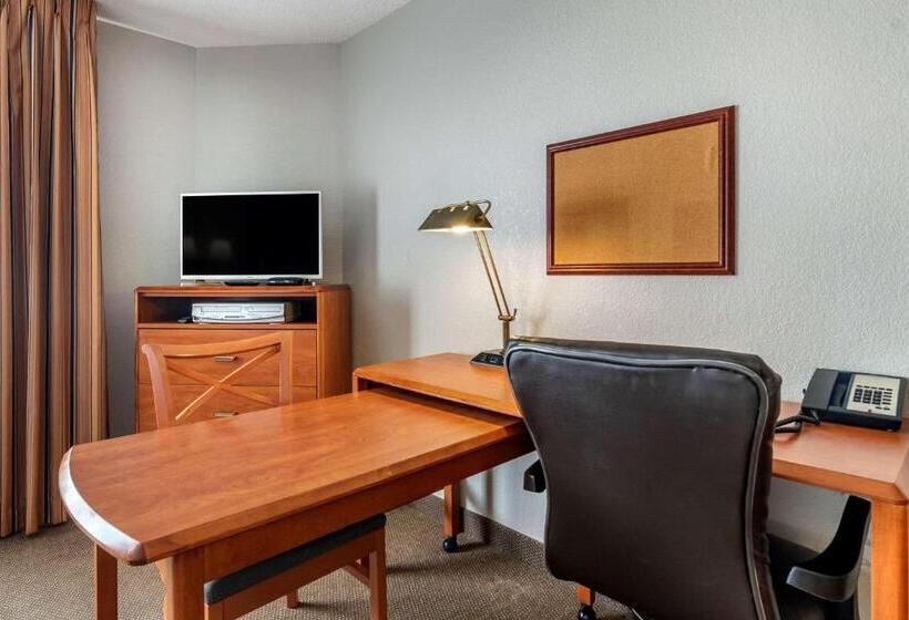 Standard Room Adapted for people with reduced mobility, Mainstay Suites Emporia