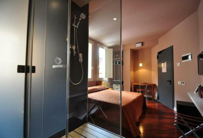 Classic Room, Ferrara