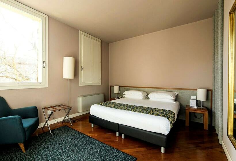 Suite, Ferrara