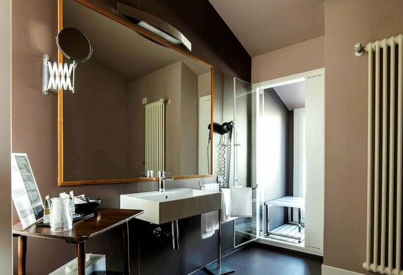 Suite, Ferrara