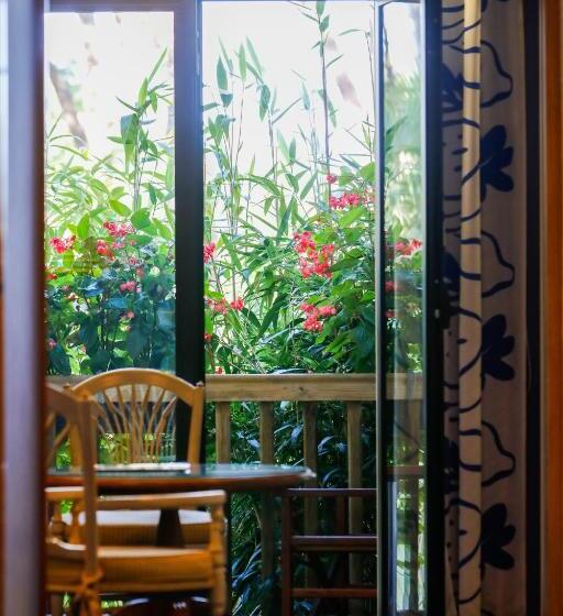 سوییت جونیور, Relais De La Poste