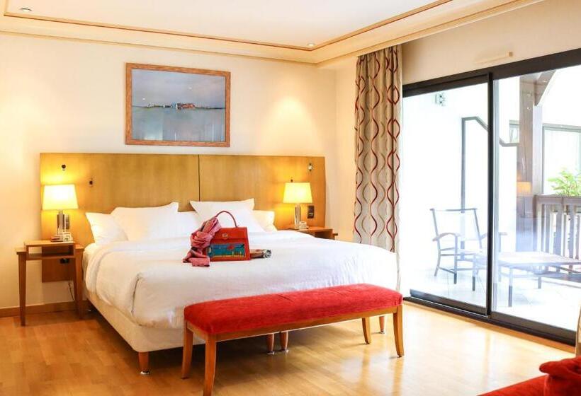 سوییت سوپریور, Relais De La Poste