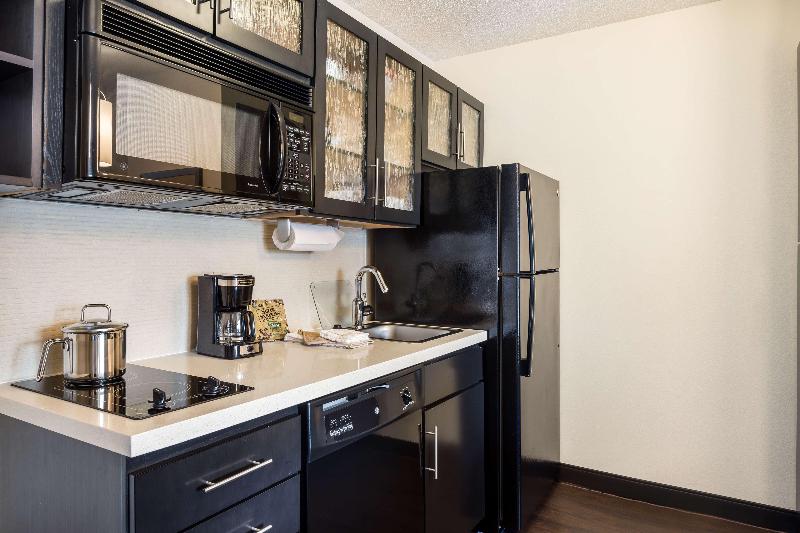 سوییت, Sonesta Simply Suites Austin South