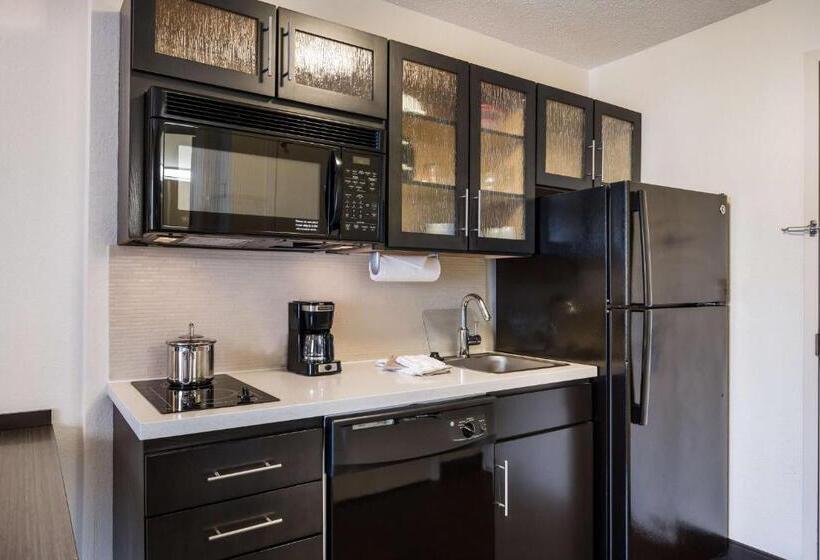 Estudio Estàndard, Sonesta Simply Suites Boston Burlington