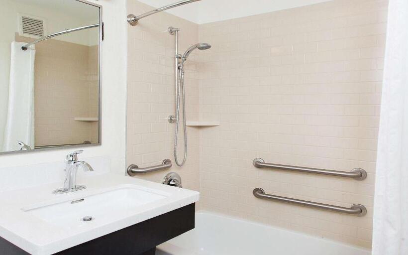 Estudio Estàndard, Sonesta Simply Suites Boston Burlington
