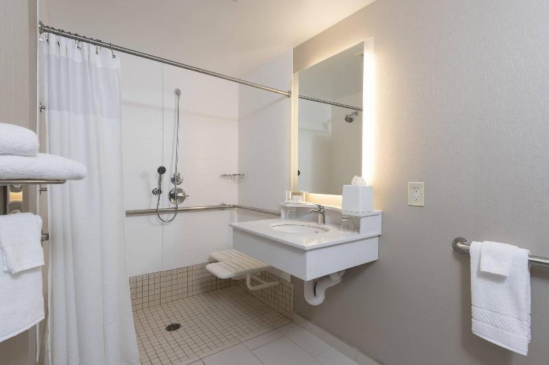 سوئیت با تخت بزرگ, Springhill Suites Grand Rapids North