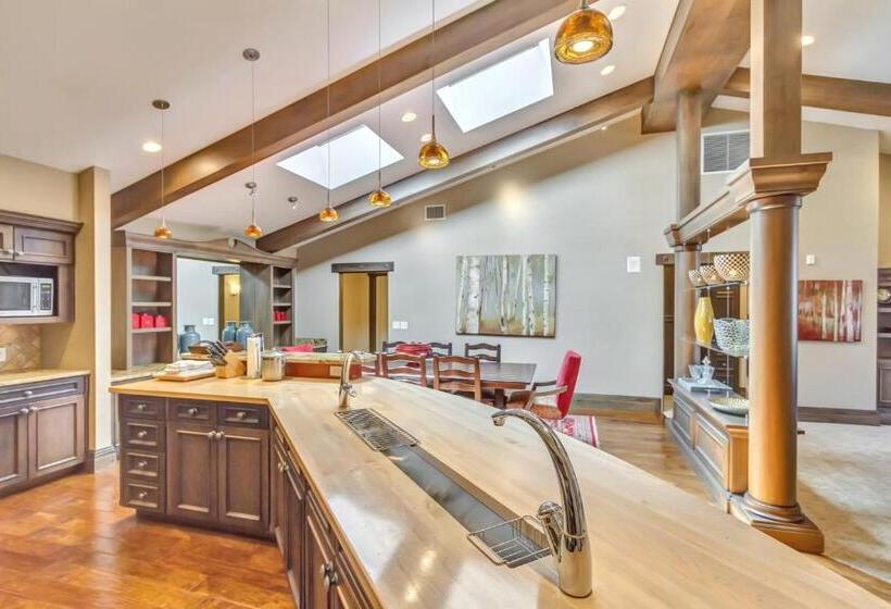 1 Bedroom Penthouse Apartment, The Chateaux Deer Valley