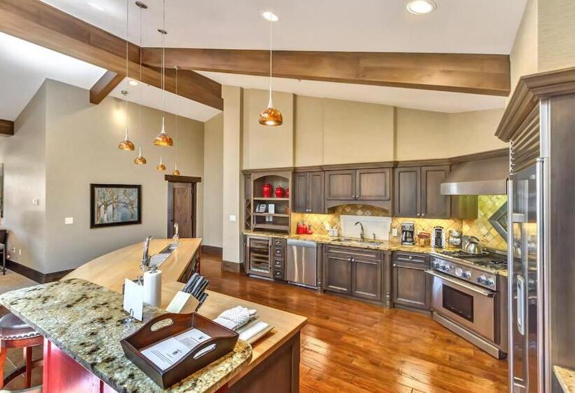 1 Bedroom Penthouse Apartment, The Chateaux Deer Valley