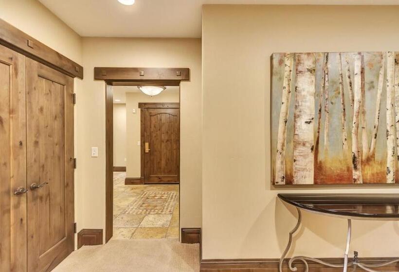 3 Bedroom Suite, The Chateaux Deer Valley