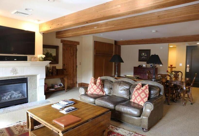 استودیوی لوکس, The Chateaux Deer Valley
