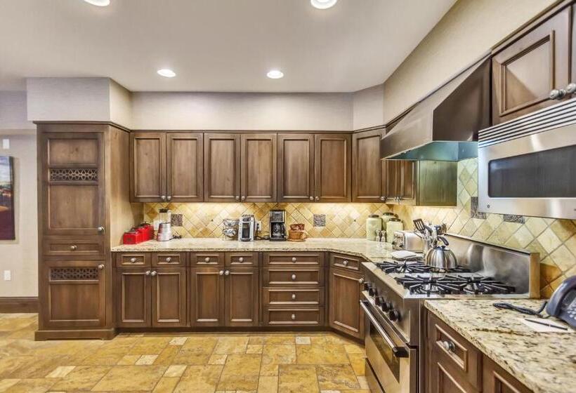 3 Bedroom Suite, The Chateaux Deer Valley