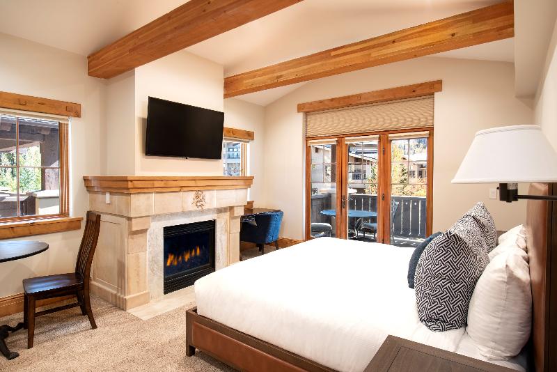 Suite Queen Bed, The Chateaux Deer Valley