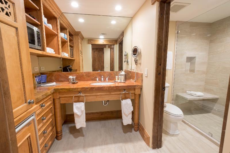 اتاق استاندارد با تخت بزرگ, The Chateaux Deer Valley