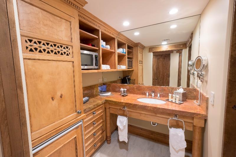 اتاق استاندارد با تخت بزرگ, The Chateaux Deer Valley
