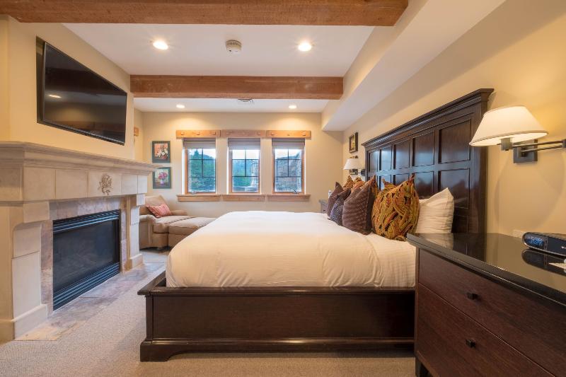 3 Bedroom Suite, The Chateaux Deer Valley